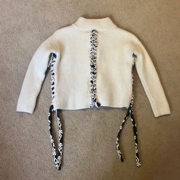 Tabula Rasa Sweater - Picture 1 of 4